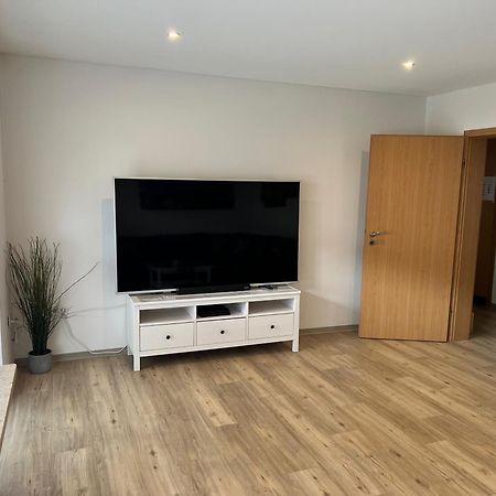 Ferienwohnung Wippsteert - 5 Sterne - Mit Balkon Und Pkw Stellplatz Emden Ngoại thất bức ảnh