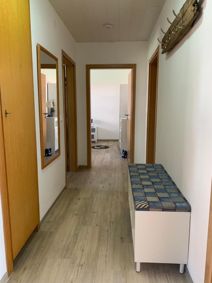 Ferienwohnung Wippsteert - 5 Sterne - Mit Balkon Und Pkw Stellplatz Emden Ngoại thất bức ảnh