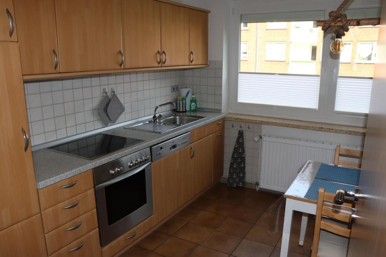 Ferienwohnung Wippsteert - 5 Sterne - Mit Balkon Und Pkw Stellplatz Emden Ngoại thất bức ảnh