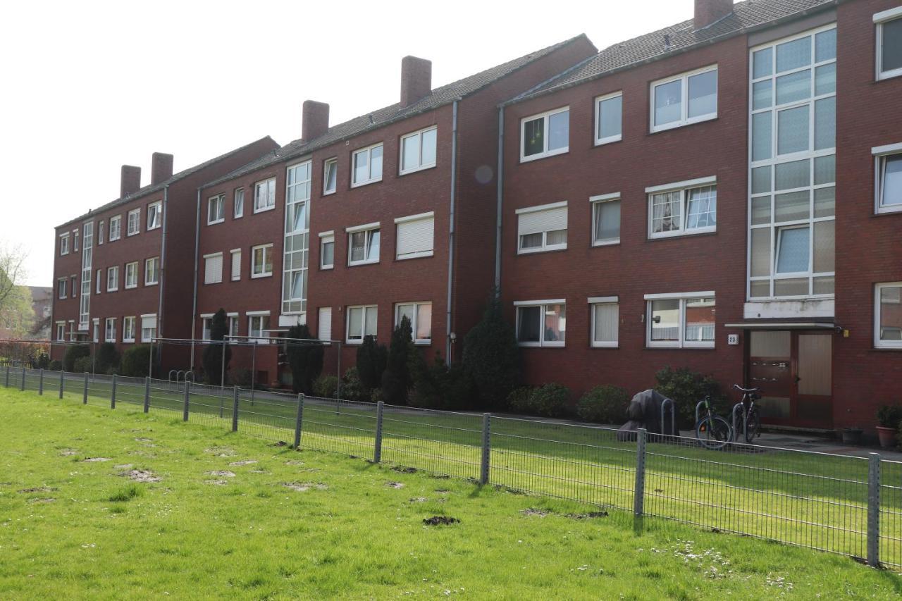 Ferienwohnung Wippsteert - 5 Sterne - Mit Balkon Und Pkw Stellplatz Emden Ngoại thất bức ảnh